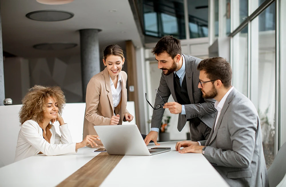 Logos and visuals that make your business unforgettable from the first glance....